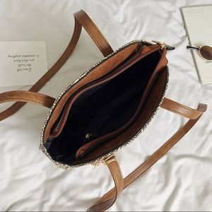 New unused straw bag.